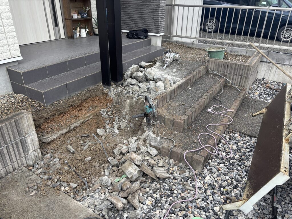 玄関前