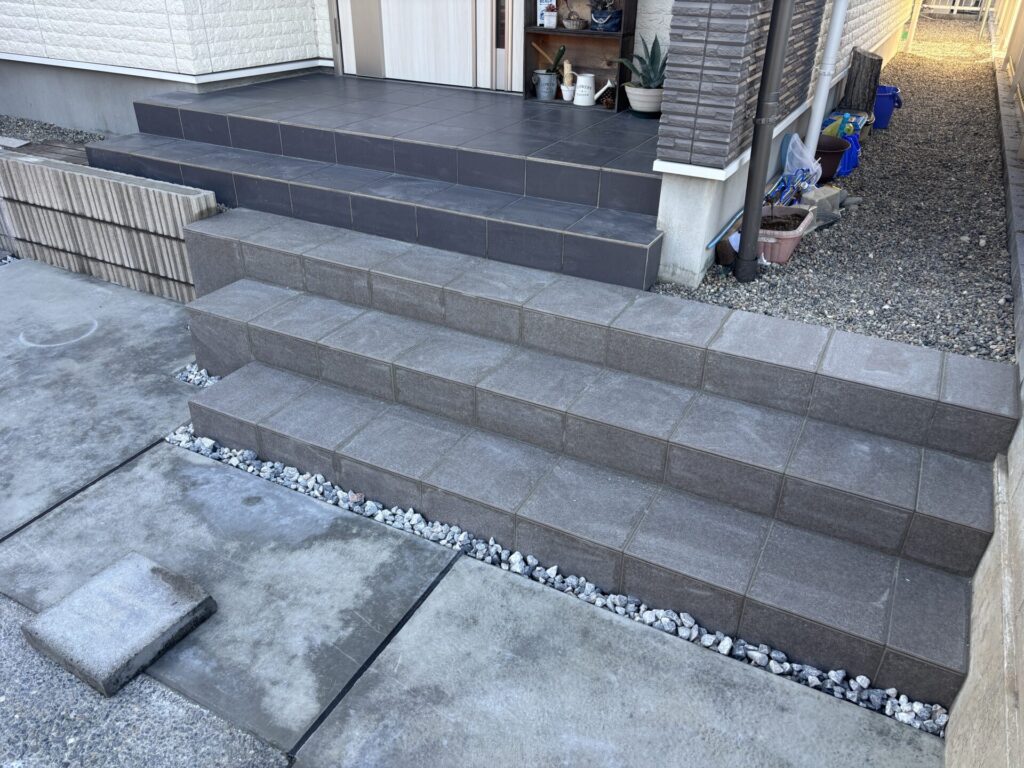 玄関前