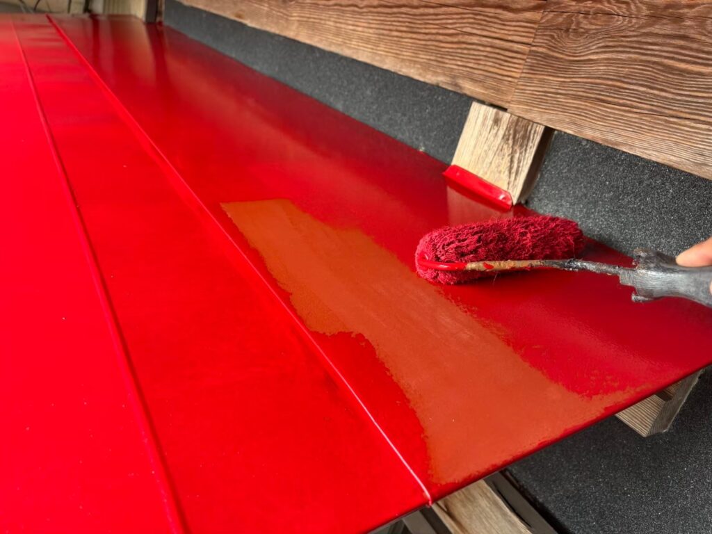 玄関前　屋根　中塗り