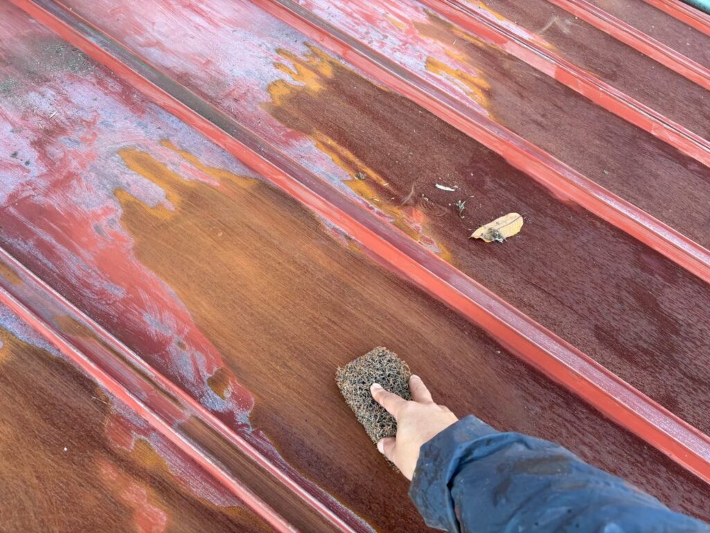 母屋　下屋根　下地調整